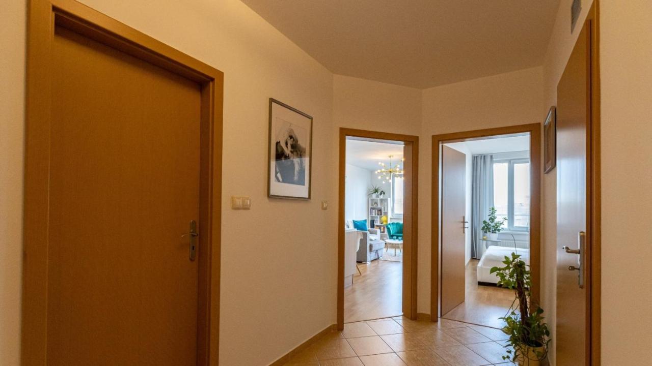 ברטיסלאבה 2 Room Apartment With Terrace, New Building, Jegeho מראה חיצוני תמונה