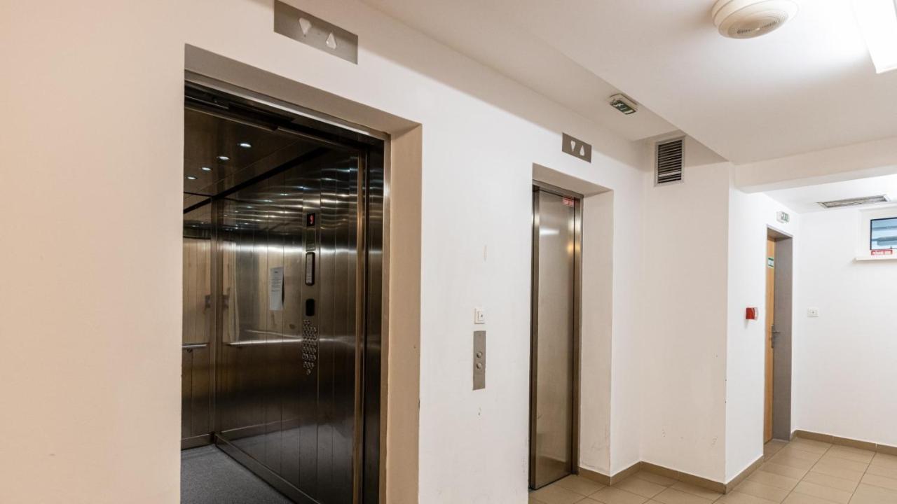 ברטיסלאבה 2 Room Apartment With Terrace, New Building, Jegeho מראה חיצוני תמונה