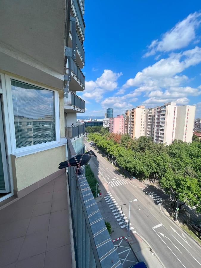 ברטיסלאבה 2 Room Apartment With Terrace, New Building, Jegeho מראה חיצוני תמונה